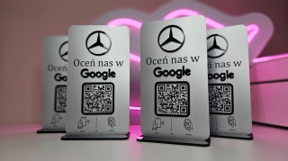 Prezenter stand stojak z kodem QR i NFC oraz Twoim logo - Oceń nas w Google | KONFIGURATOR